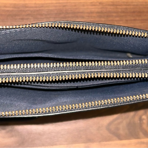 Navy Leather Coach wristlet - Picture 3 of 4